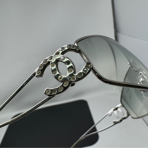 Chanel RARE 4072 Shield Crystal Studded CC Vintage Y2K Sunglasses - Picture 9 of 16